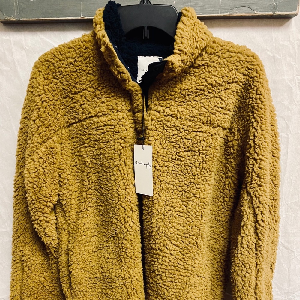 Thread & Supply Khaki Fleece Pullover Sz Small